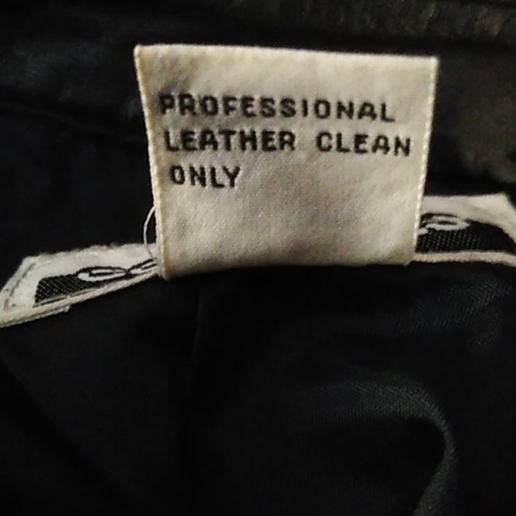 Vintage Black Leather Mini Skirt - Picture 5 of 6